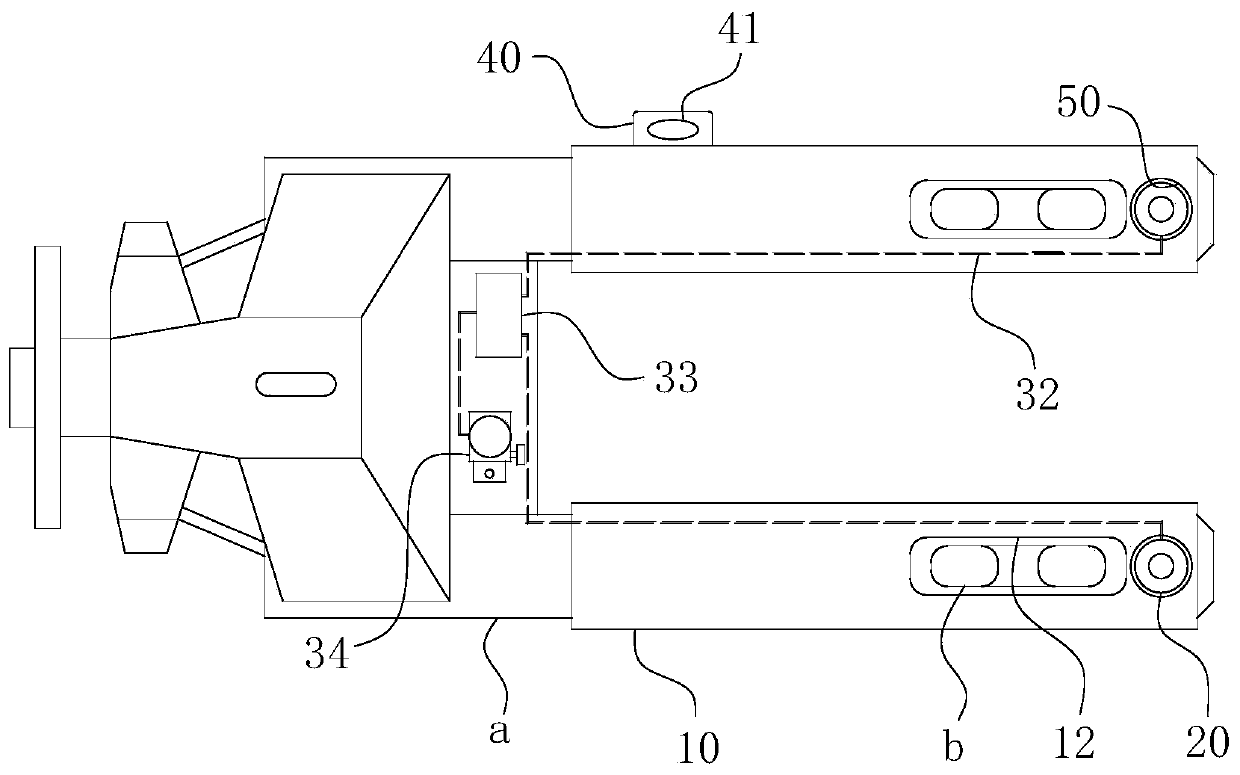 A manual forklift with self-leveling function