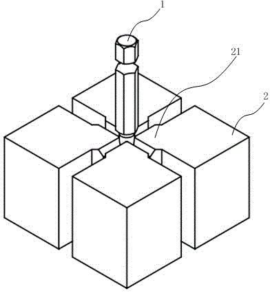 Extrusion mouth cutting tool