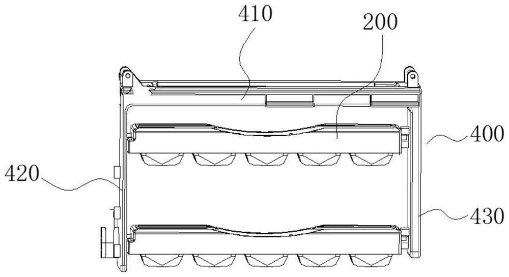 Ice making device and refrigerator