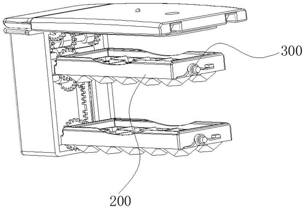 Ice making device and refrigerator