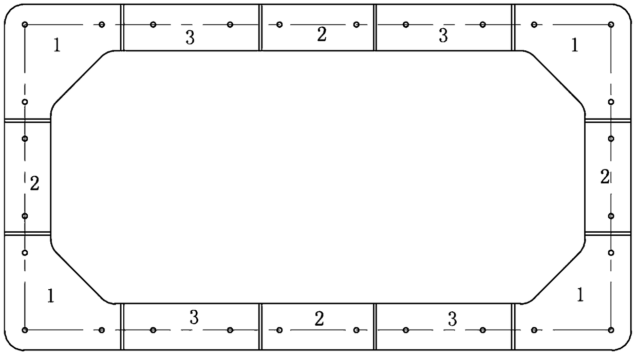 A ceramic shielding structure between ion source discharge chamber and accelerator