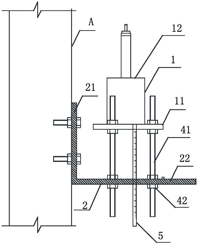 Wall-hanging hydrostatic level mounting device and wall-hanging hydrostatic level mounting method