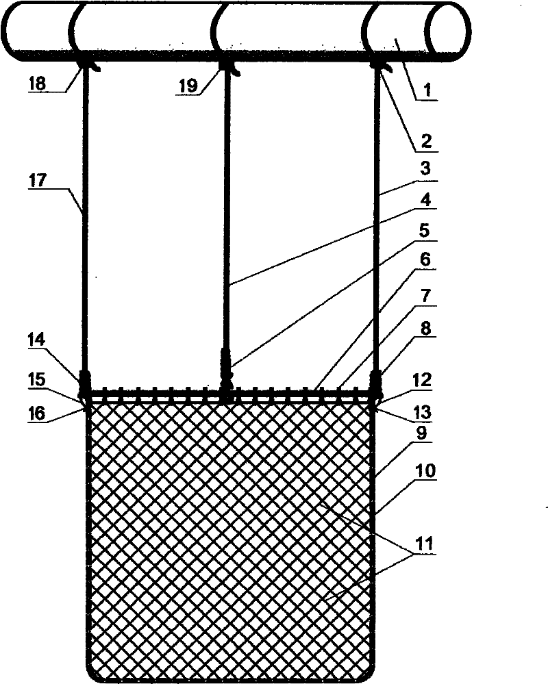 Method for processing metallic chain link fence hanging net for marine anti-pollution tests and method for tying same