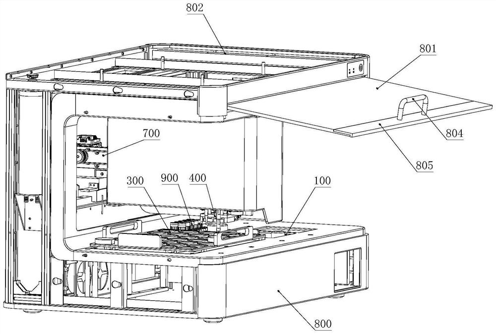 Liquid adding device for culturing biological tissues