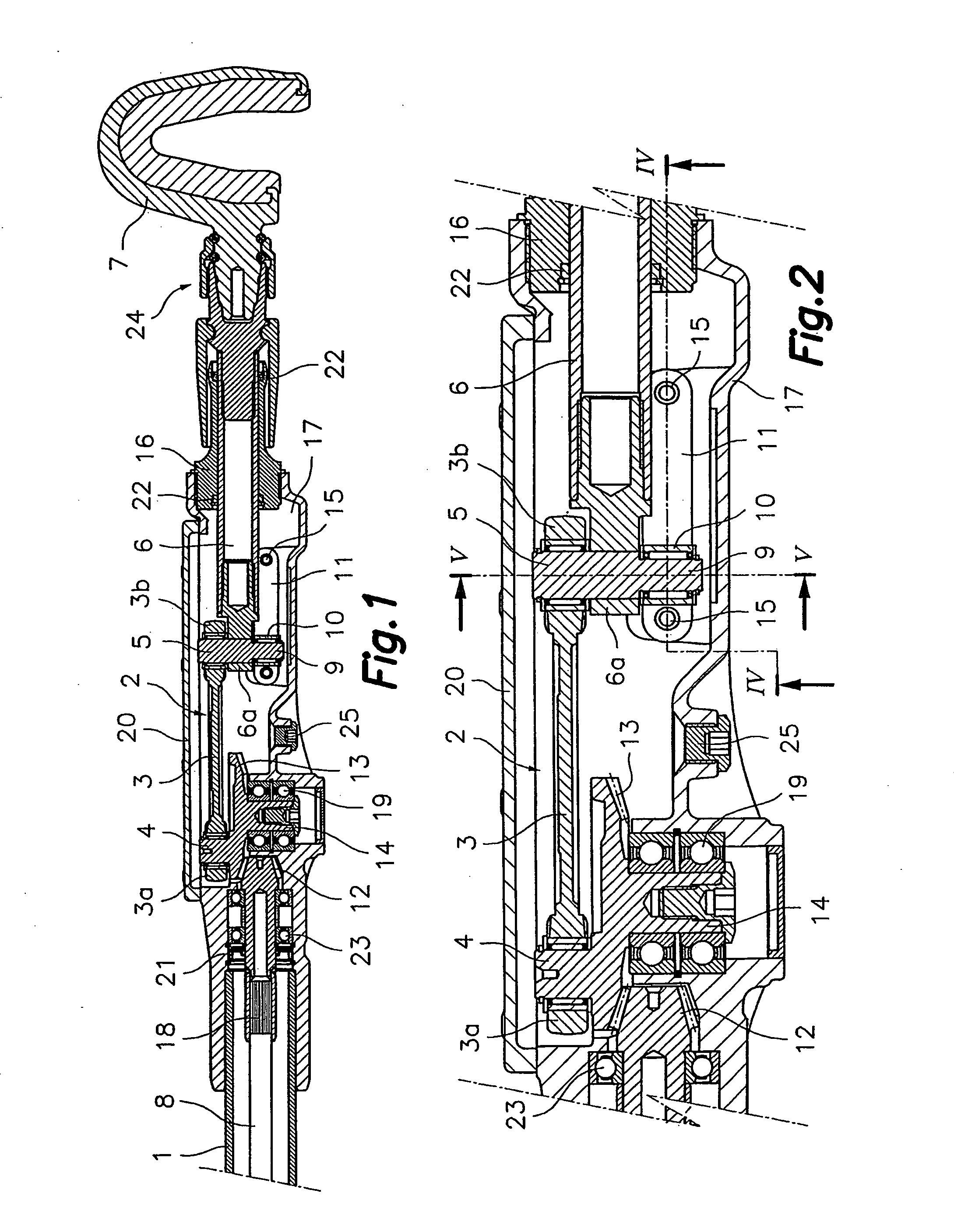 Torque-limiting device in a mechanism used to transform a rotational movement into a reciprocating linear movement or vice versa