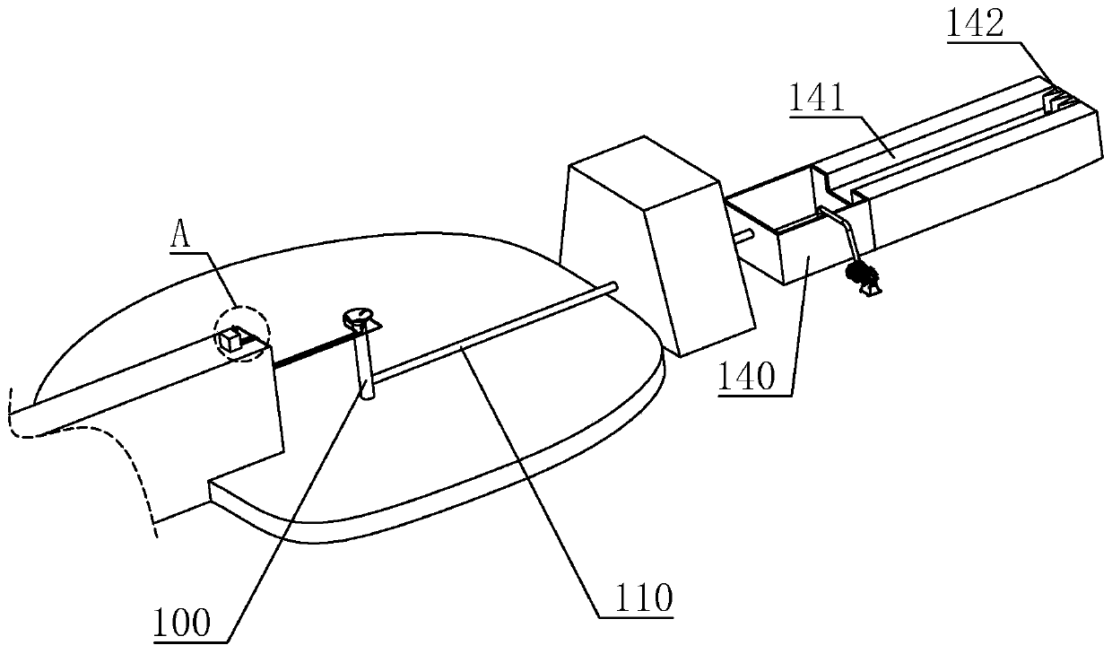 Reservoir spillway and flood discharge method