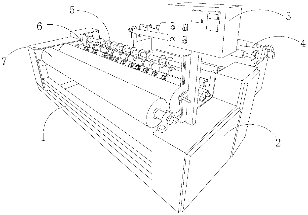 Smooth-combing and entangling and tearing preventing non-woven fabric fast slitting device