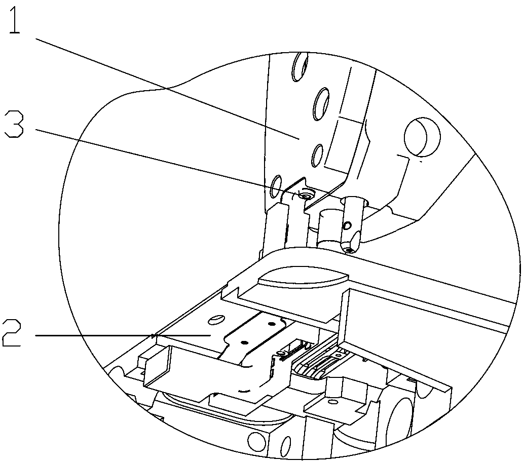 Auto-induction sewing structure and method of lockstitch sewing machine