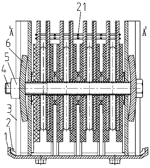 Dense bus duct splicer socket structure with integral elastic limiting structure