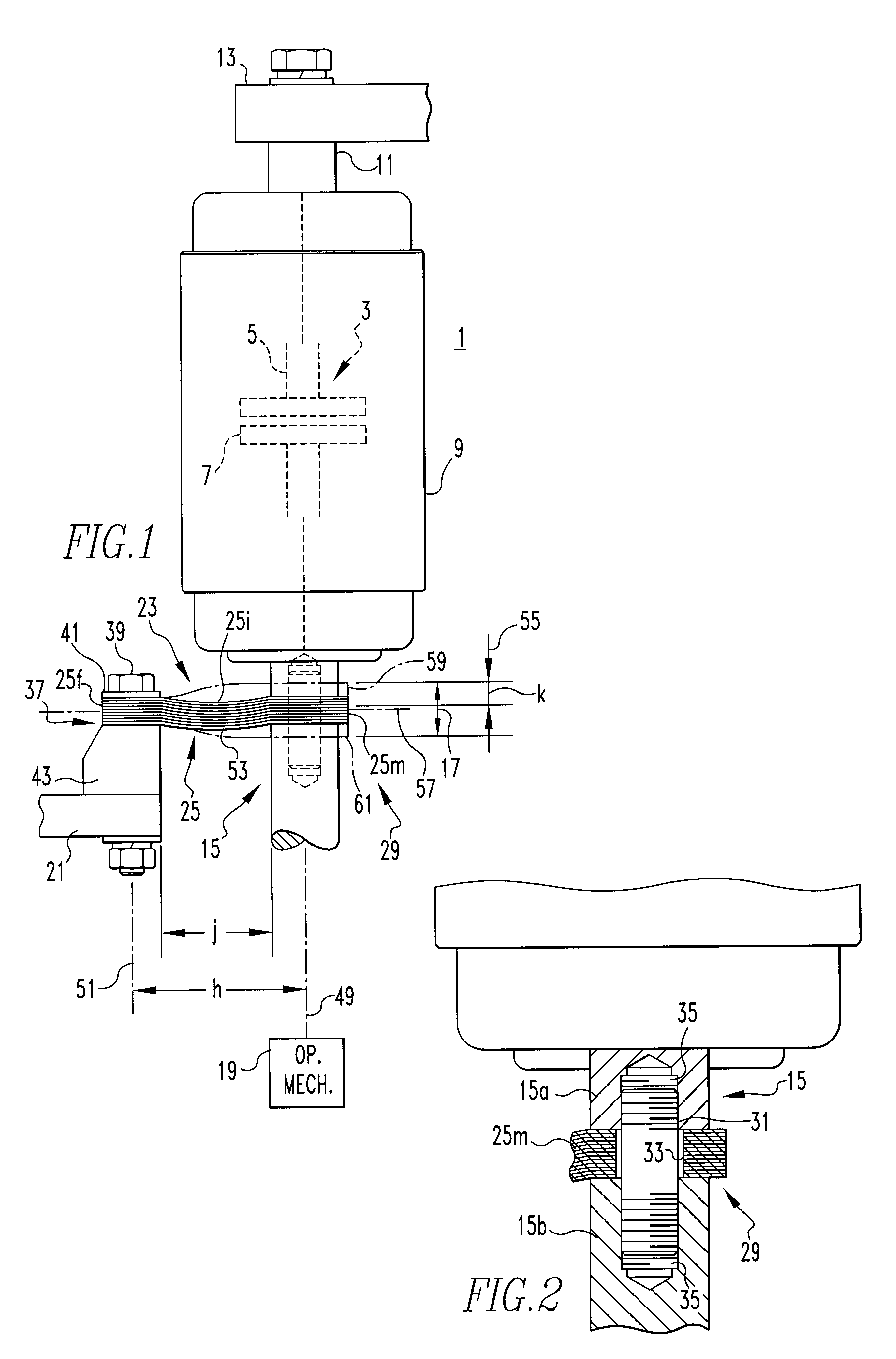 Vacuum switch operating mechanism including laminated flexible shunt connector