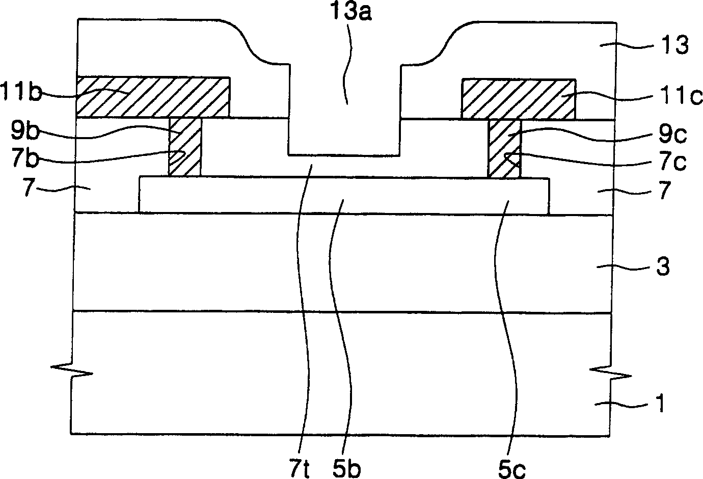 Integrated circuit devices having corrosion resistant fuse regions and methods of fabricating the same