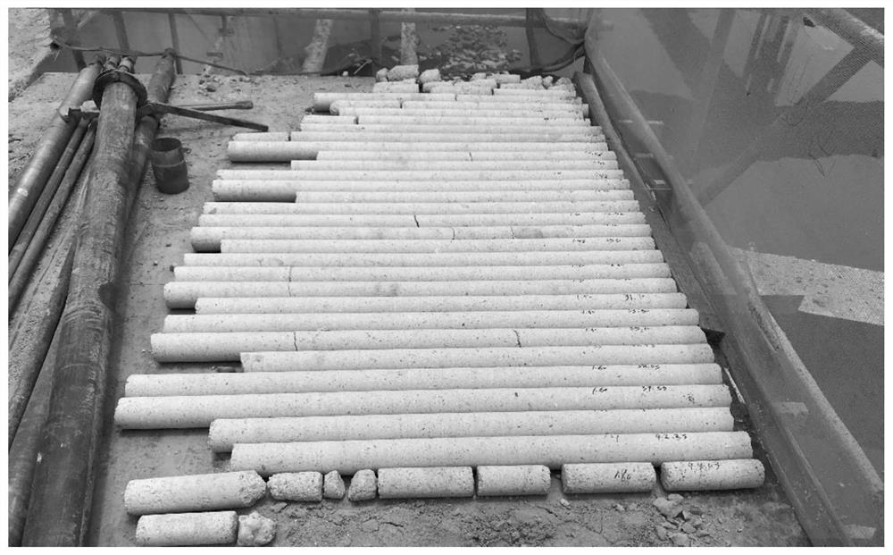 A kind of low-strength and low-permeability concrete and preparation method thereof