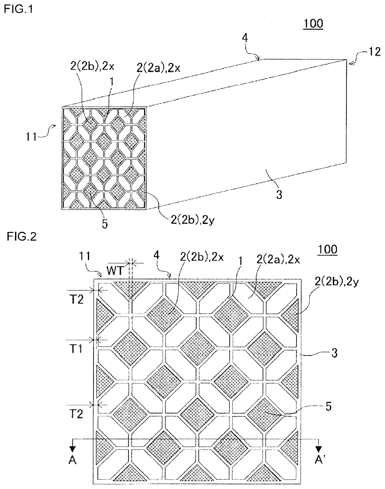 Plugged honeycomb segment, and plugged honeycomb structure