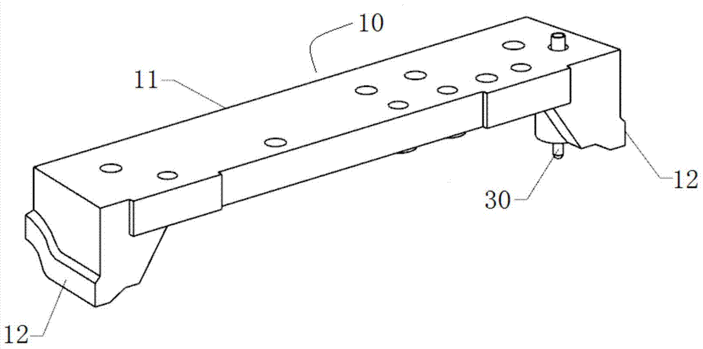 Waste automatic discharge device and discharge method