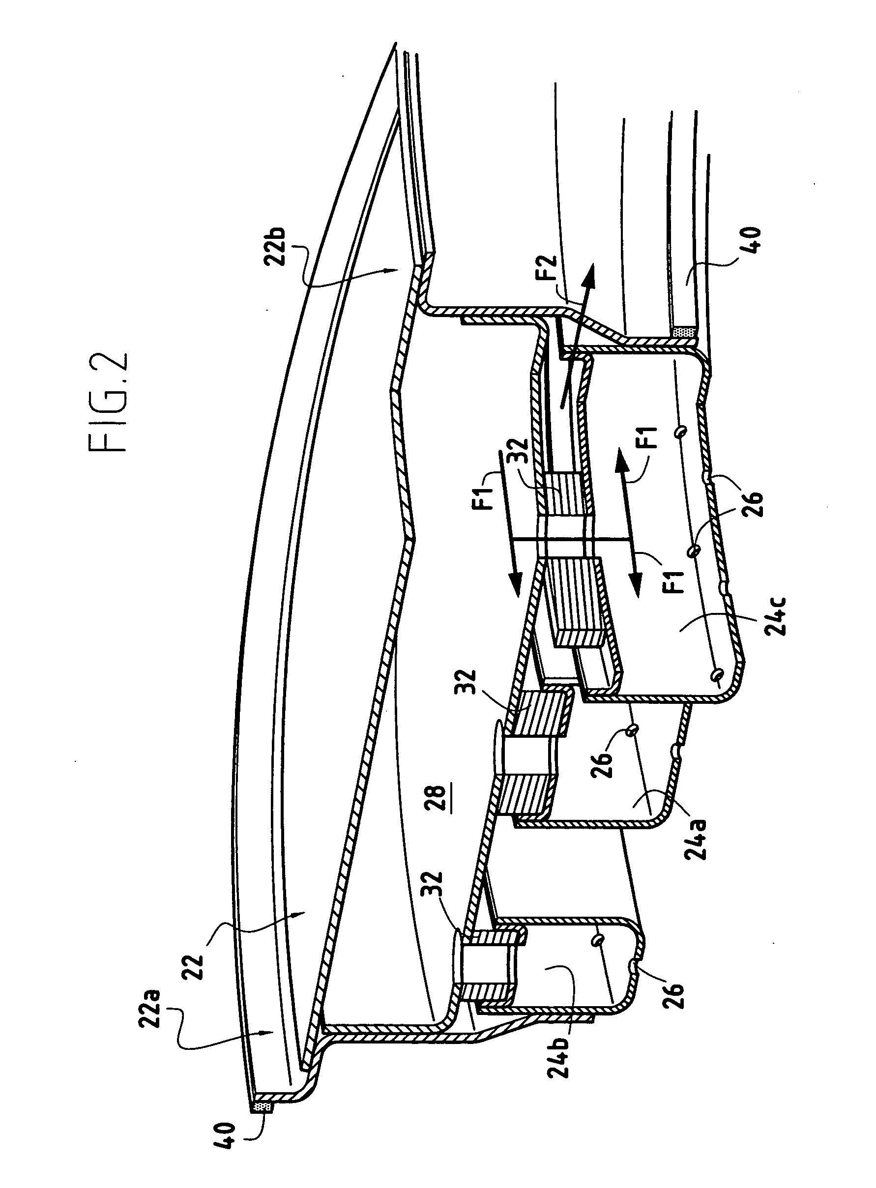 Device for controlling clearance in a gas turbine