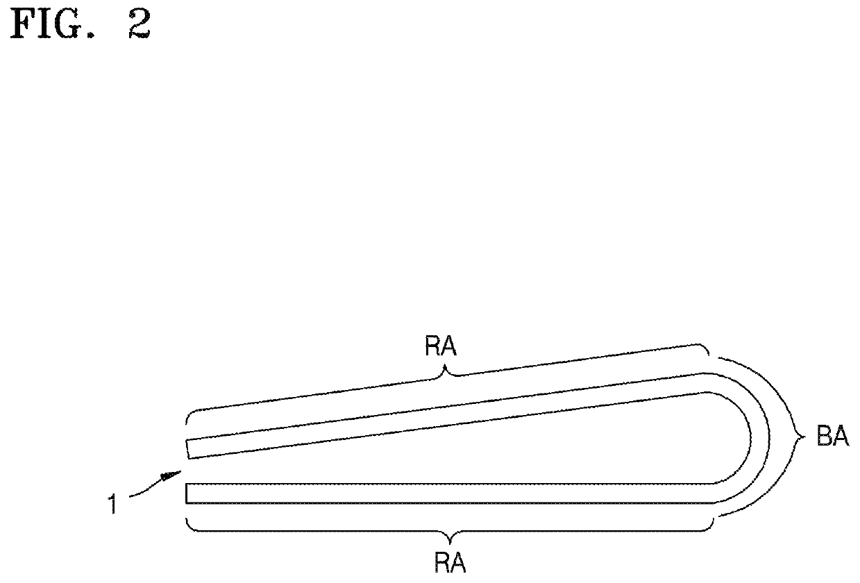 Bendable display apparatus utilizing an organic layer