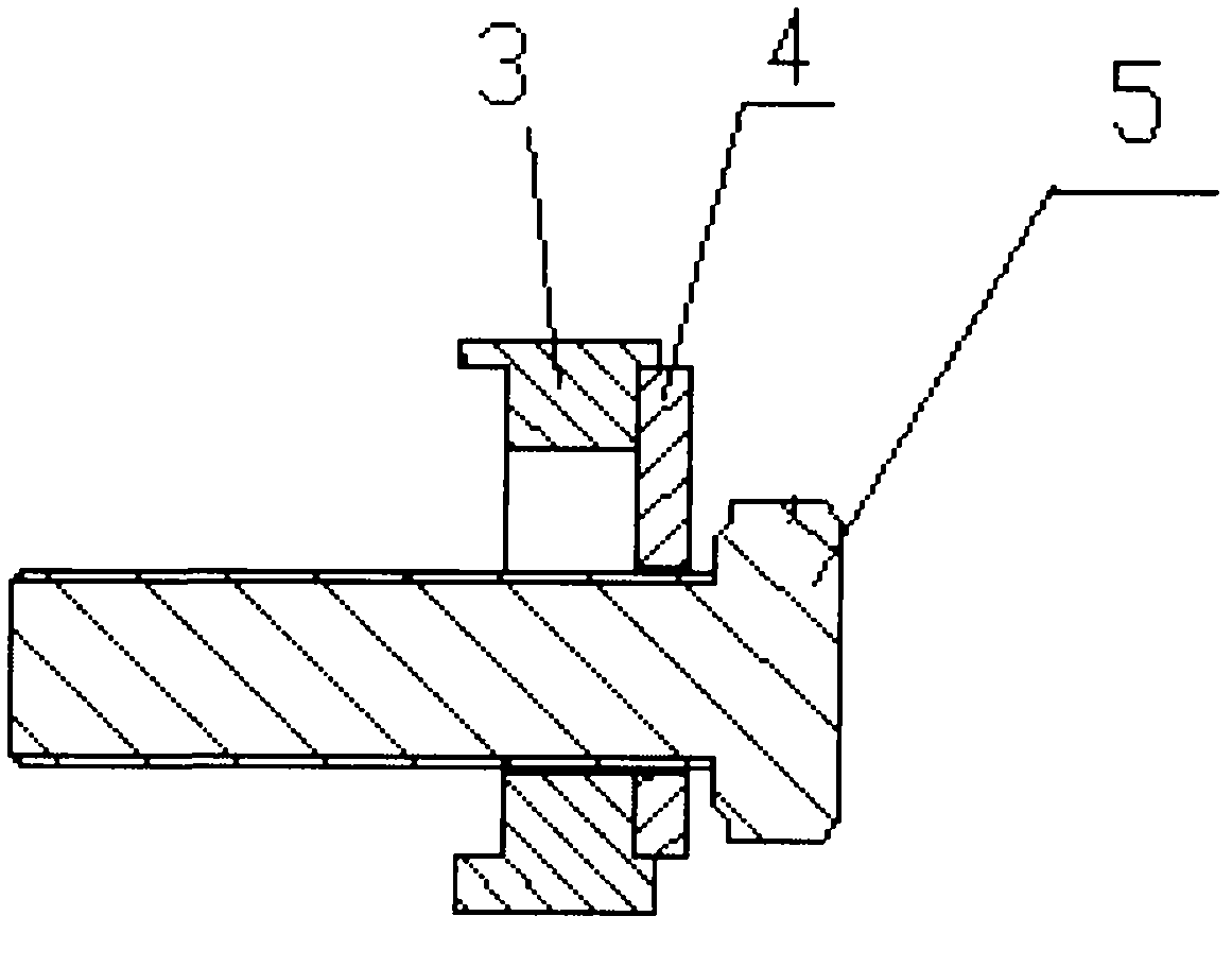 Axial adjusting device of cross arm