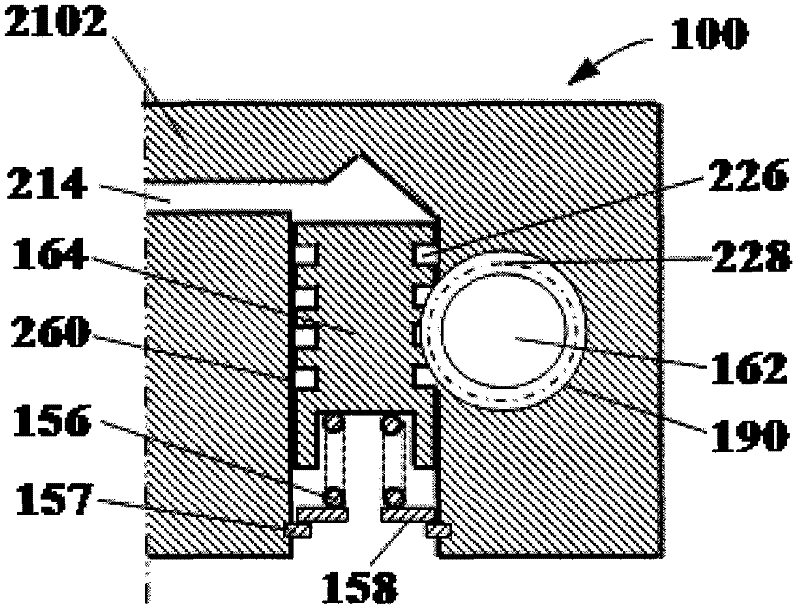 Braking device of toothed solid chain type engine