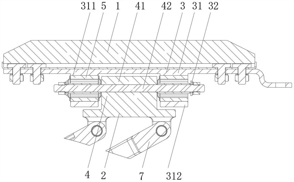 Self-adaptive anti-falling device and current collector thereof