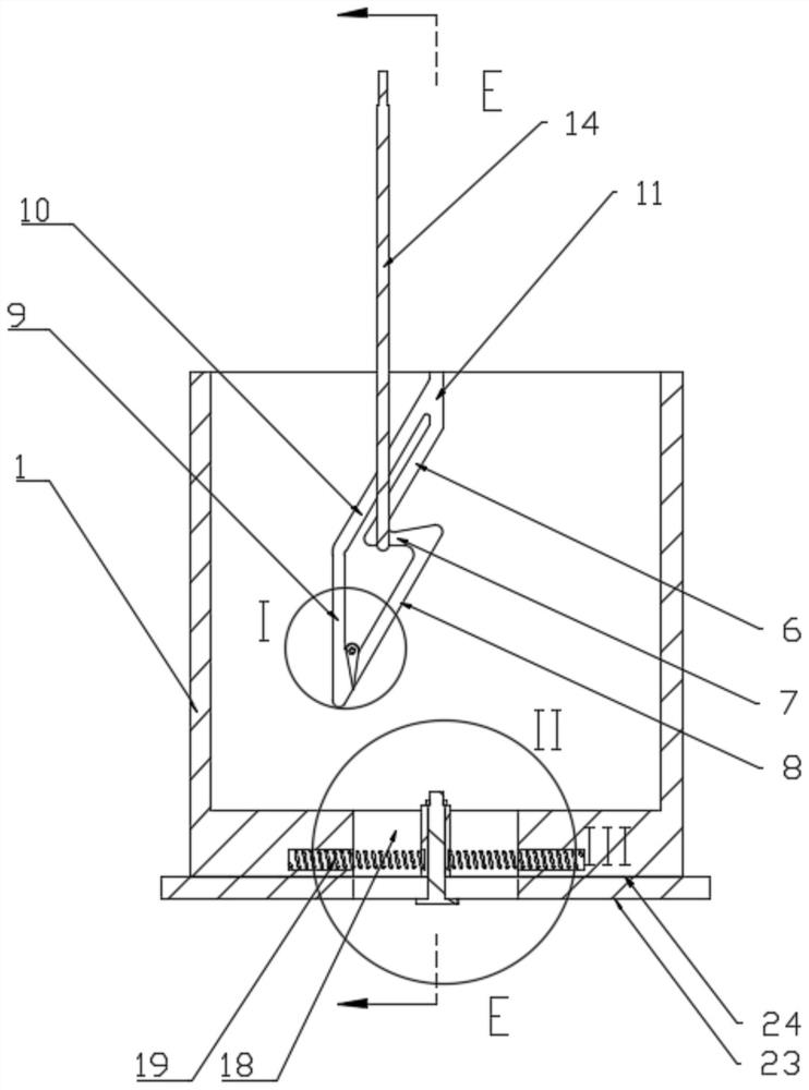 Automatic clutch with rectangular section and double oblique linear grooves and hoisting method therefor