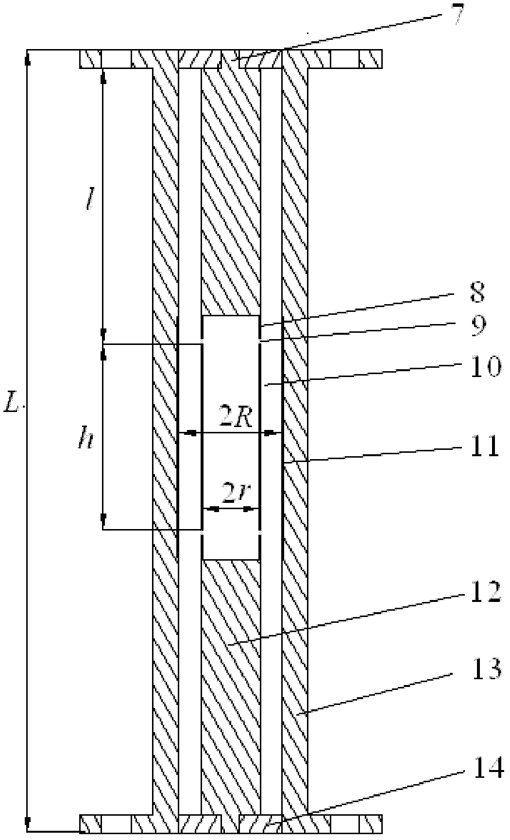 Coaxial conductivity sensor, measurement system and measurement method for oil content of oil-water two-phase flow