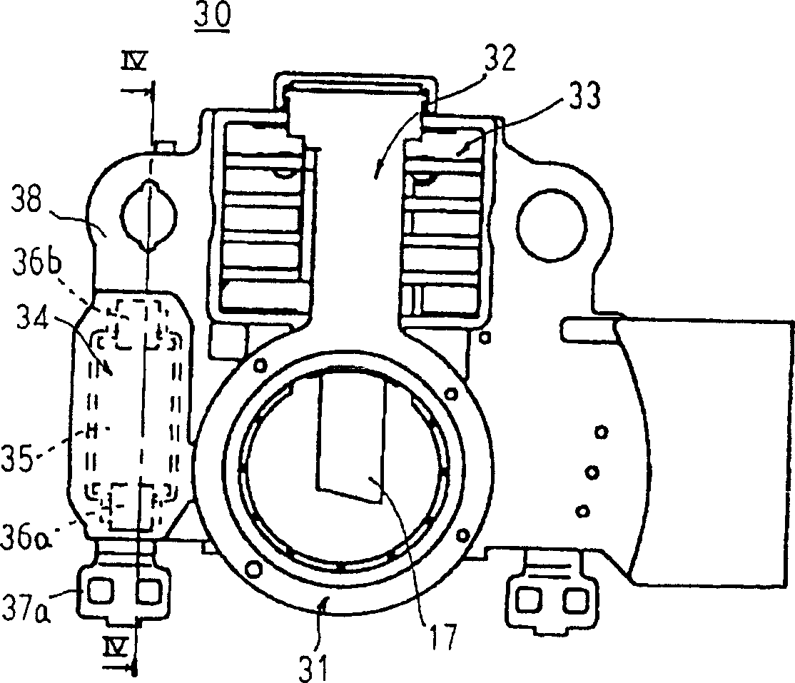 Capacitor device in AC generator and mfg. method thereof