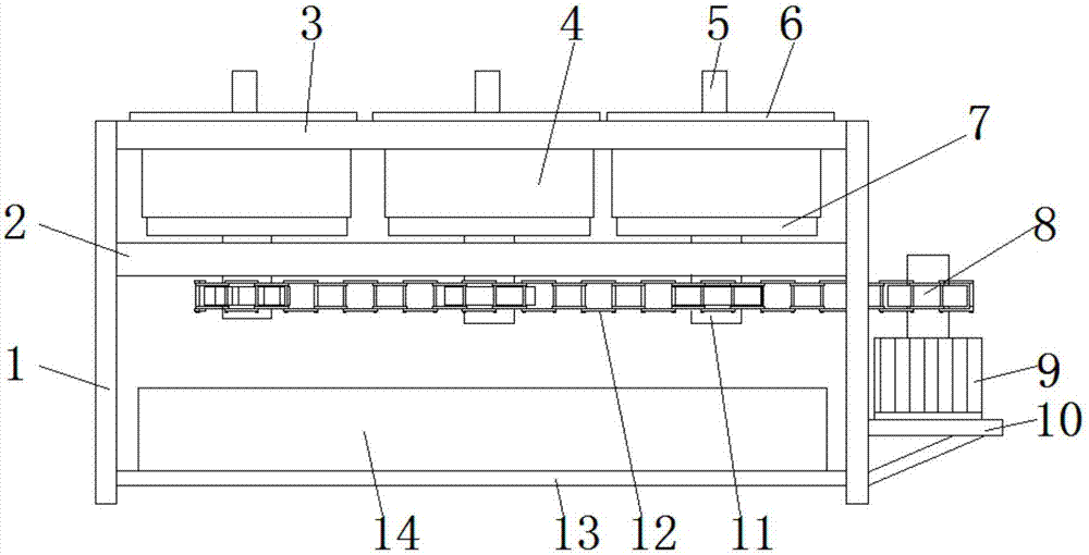 High-efficiency cleaning device for hub machining