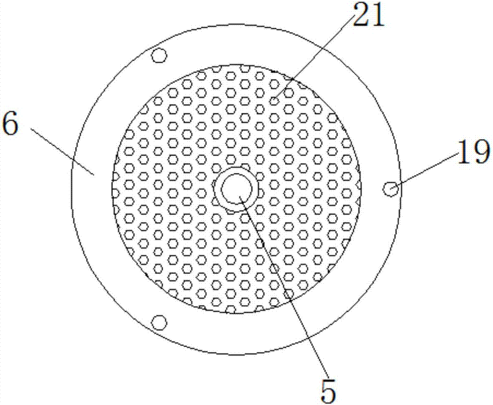High-efficiency cleaning device for hub machining
