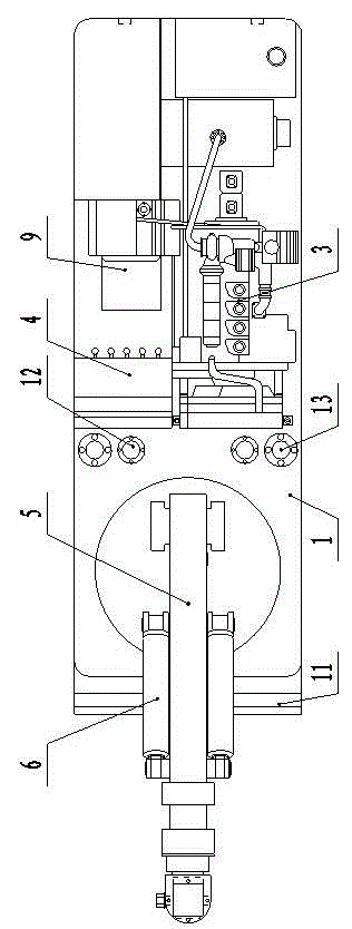 Wheel type middle groove carrying device with front clearing function