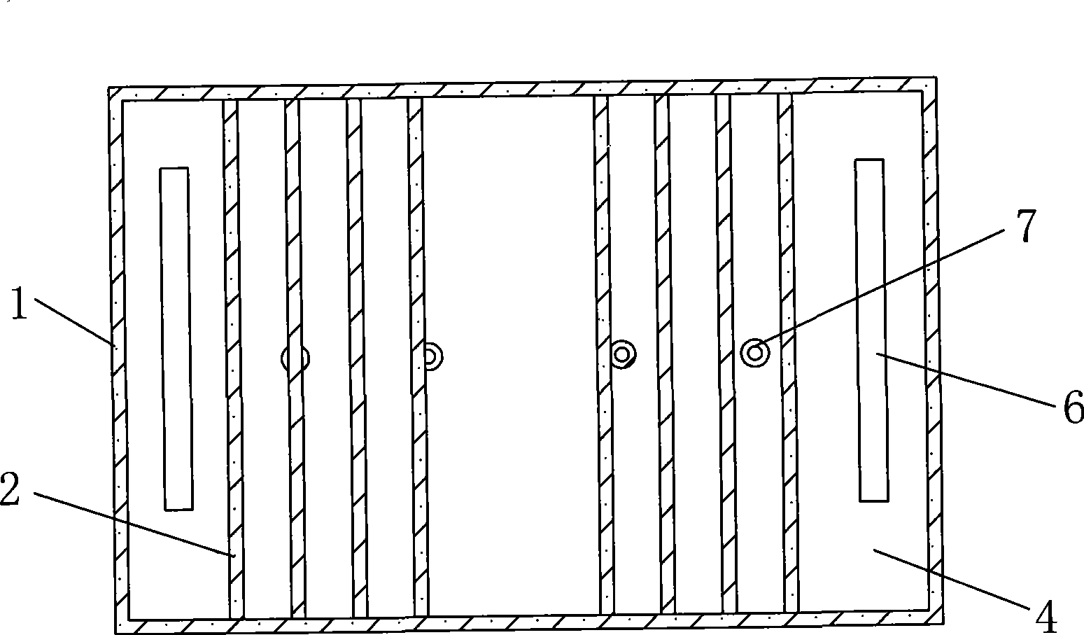 Labyrinth type oil-gas separating structure in cover of engine spiracular atrium