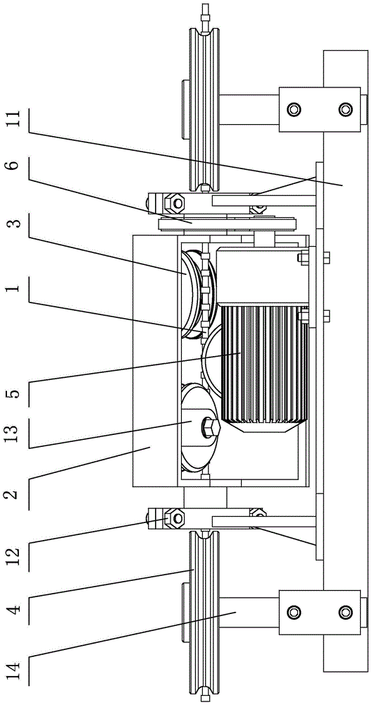 Wire saw twisting machine and method for preventing eccentric grinding of diamond wire saw by using the wire saw twisting machine