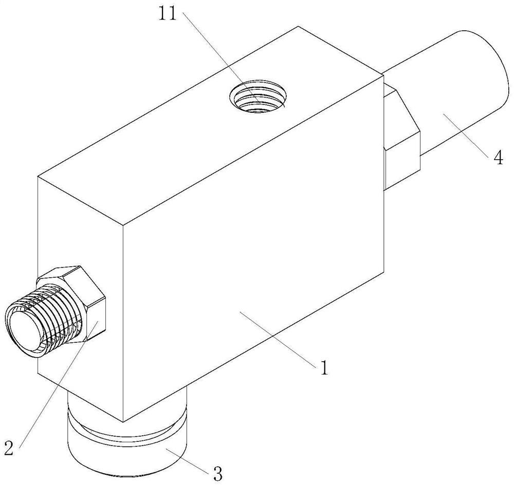 Spraying nozzle and spraying method