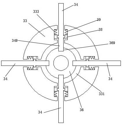 A separation type broccoli processing and breaking device