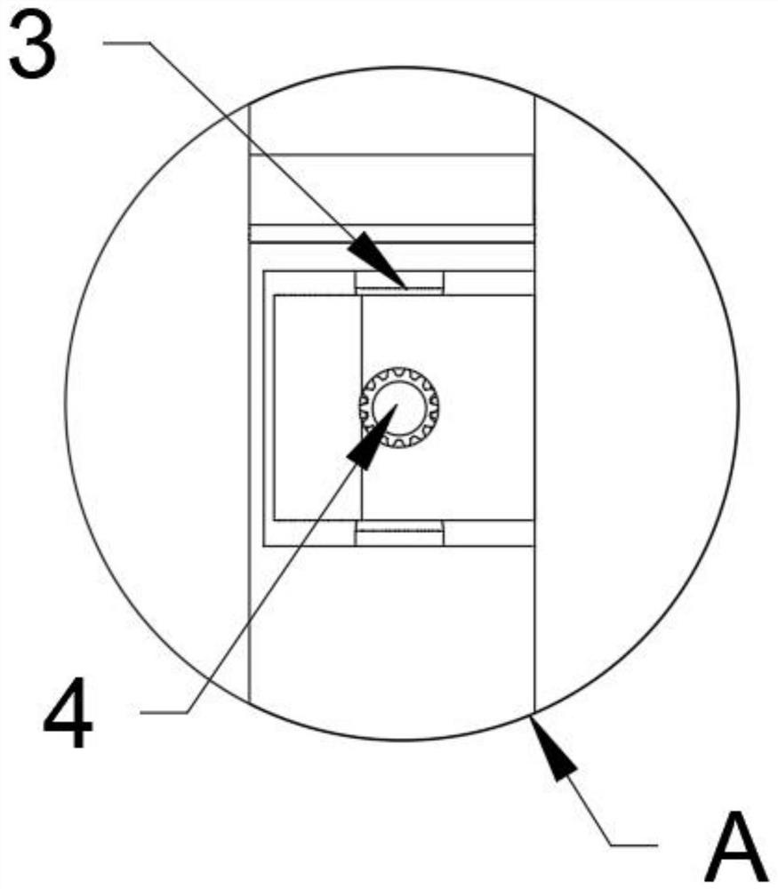A mechanical locking type automatic door opening and closing device