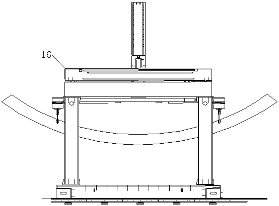 Automatic assembling and welding device and method for bent ribs