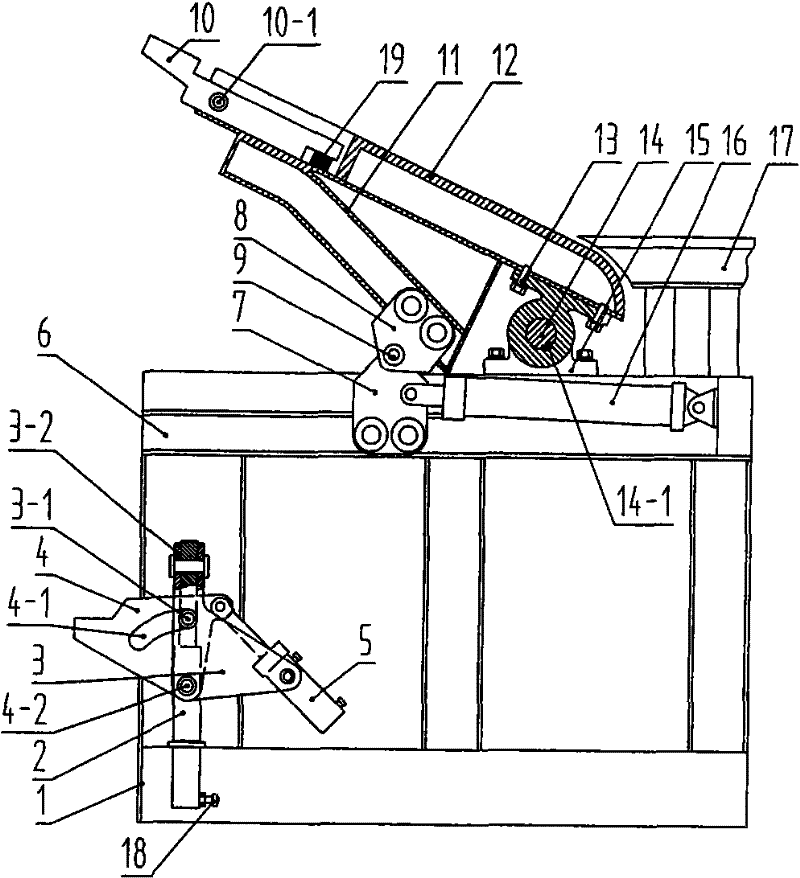 Bidirectional-sensing compensating tank bearing and tank locking device for hoisting container