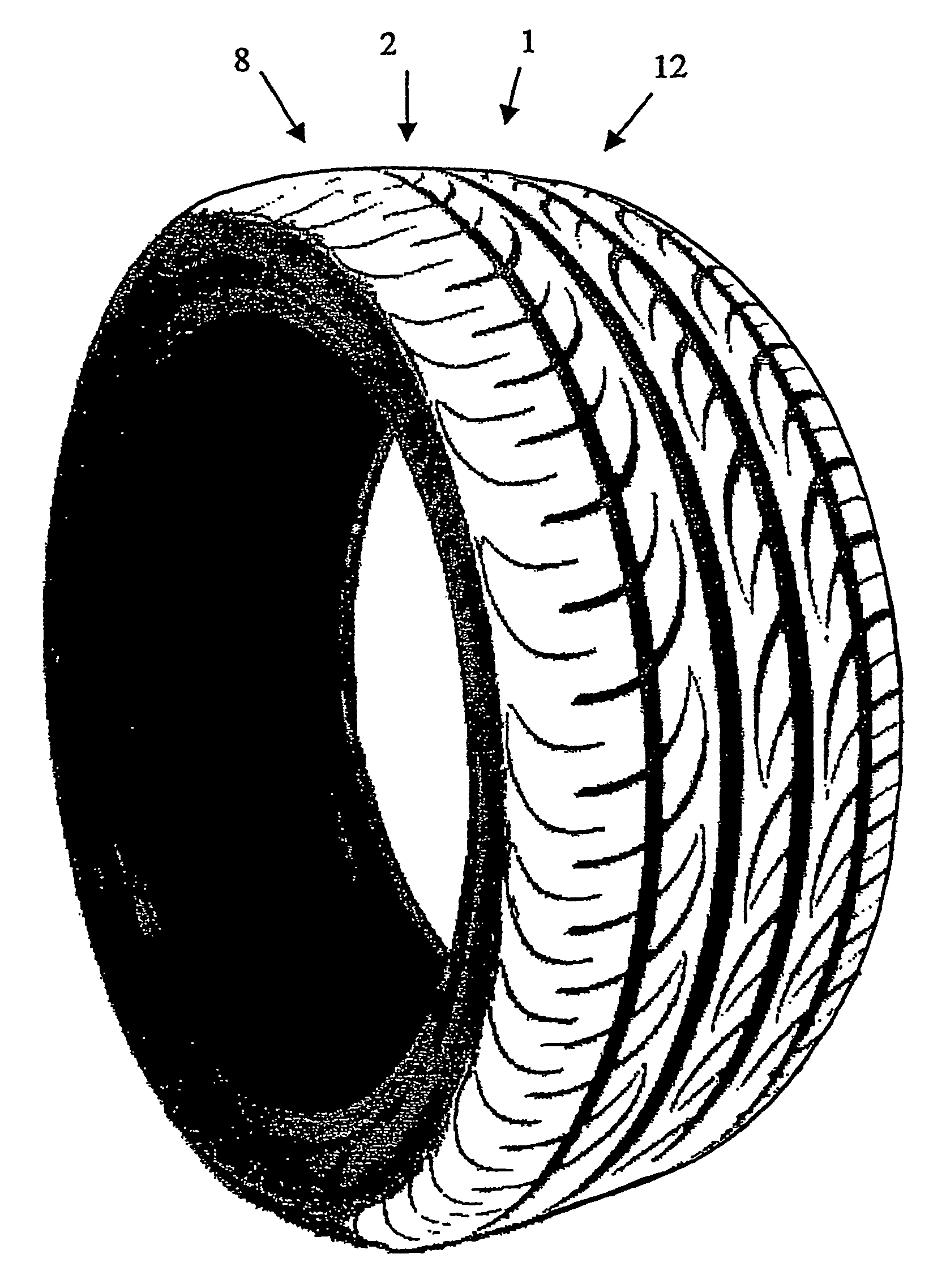 Motor vehicle tire having tread pattern