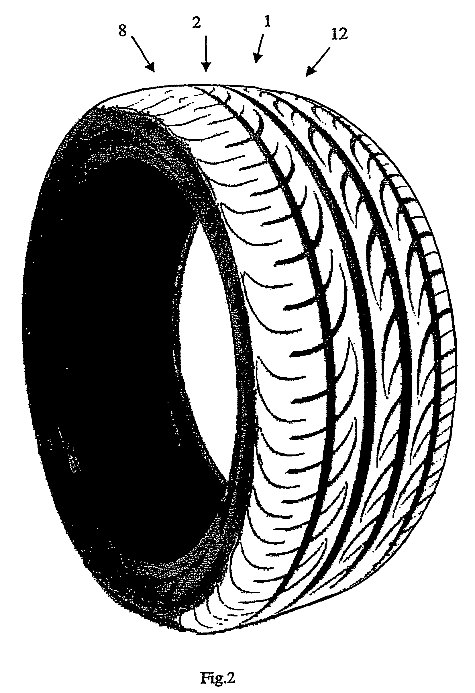 Motor vehicle tire having tread pattern