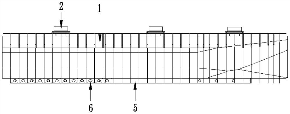 LNG ship structure transformed from waste ship and transformation method of LNG ship structure