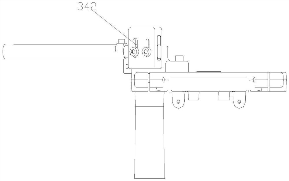 Adjustable handle assembly and motorcycle