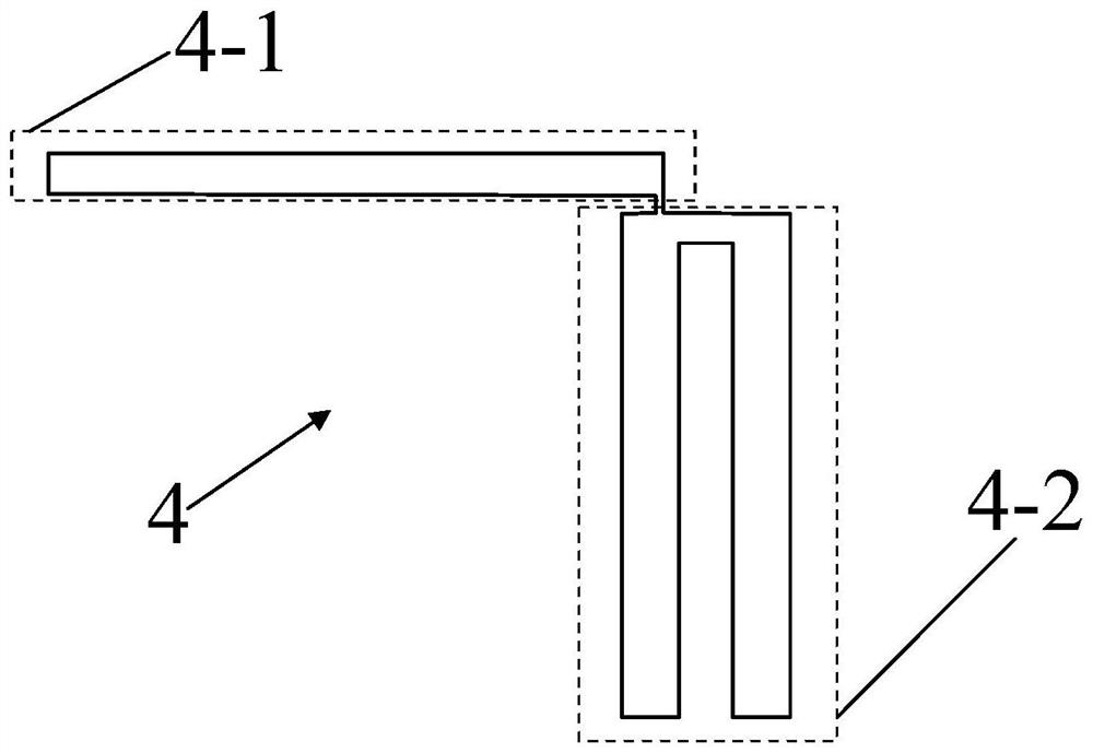 Third-order filtering base station antenna based on resonator type dipole