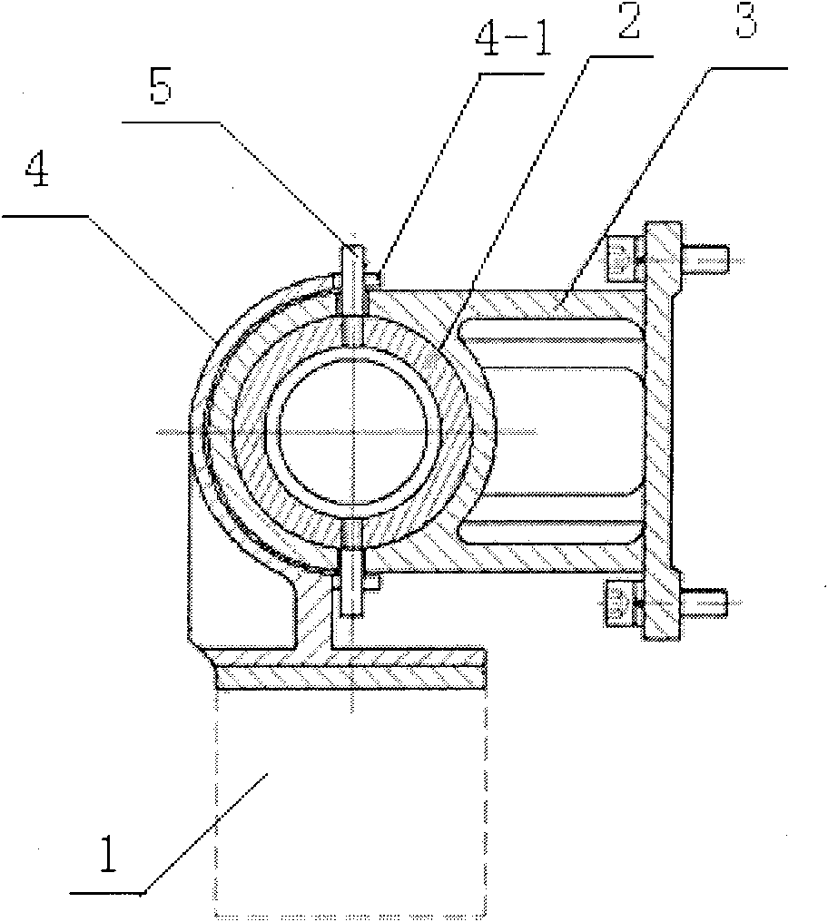 Focusing device in long-focus and heavy-caliber optical system