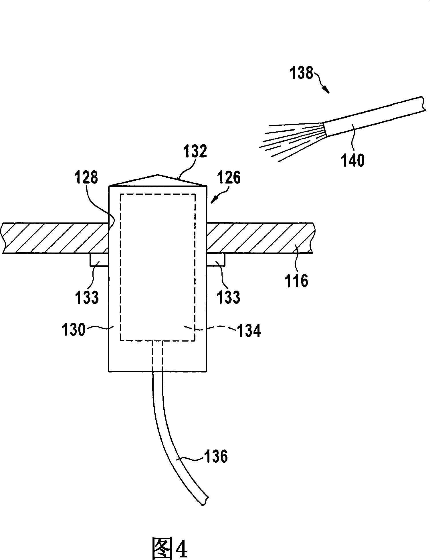 Cleaning device and method for cleaning workpieces