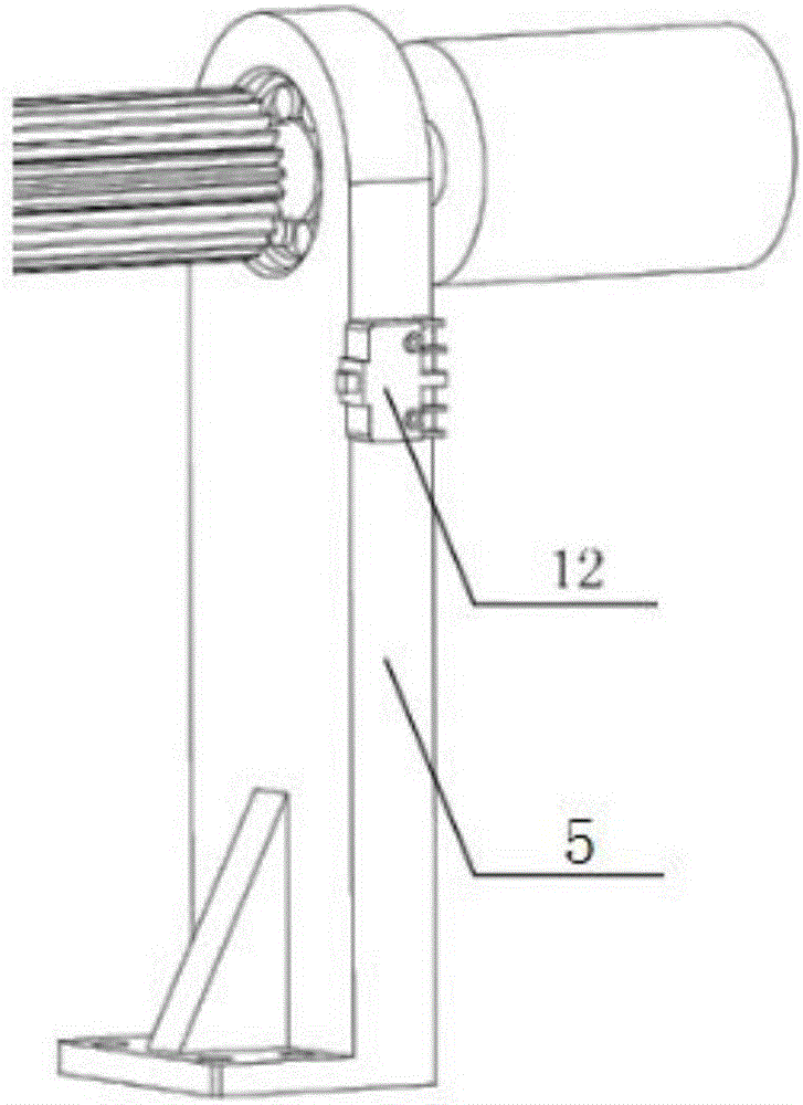 Chain tension regulating device used for tail of scraper and application thereof