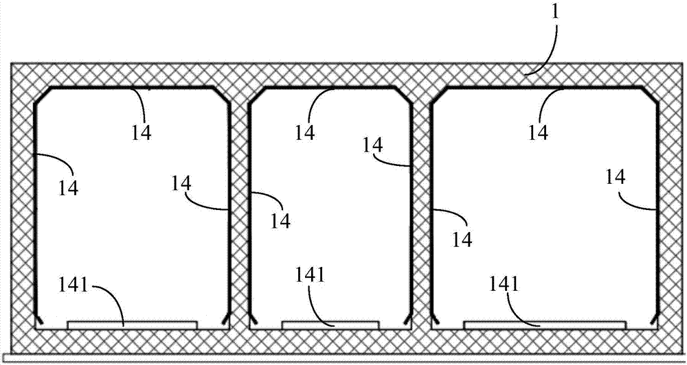 Socket-spigot deformation joint structure for underground utility tunnel, and construction method thereof