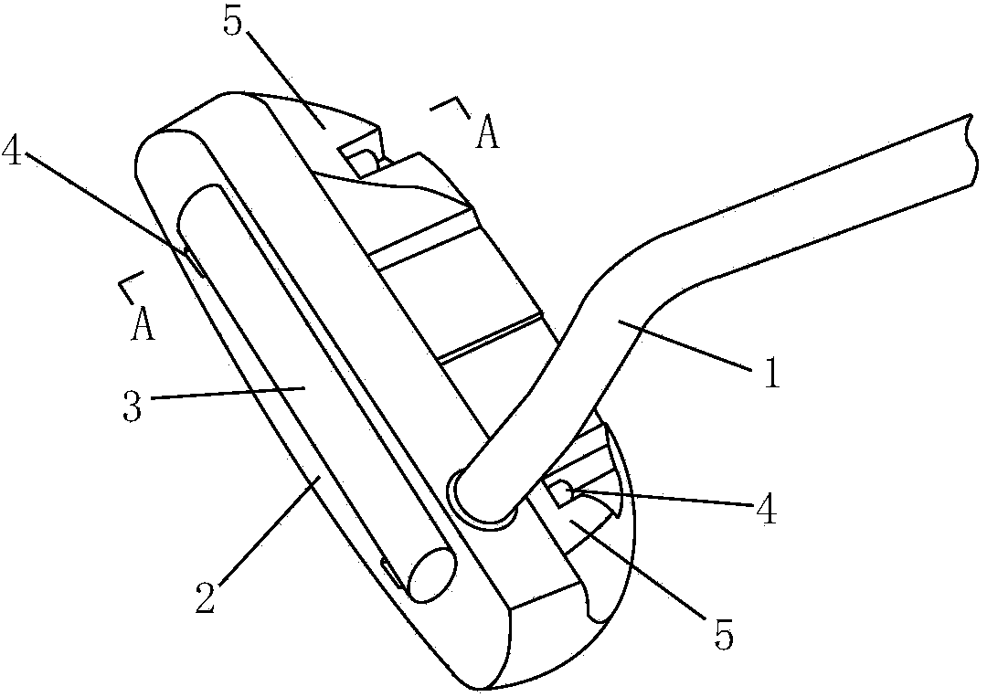 Golf putter with variable ball contacts