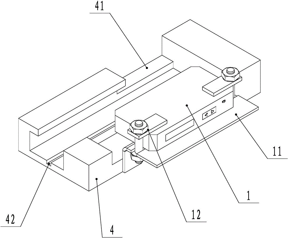 Material-sorting and color-recognizing device for plug-in robot