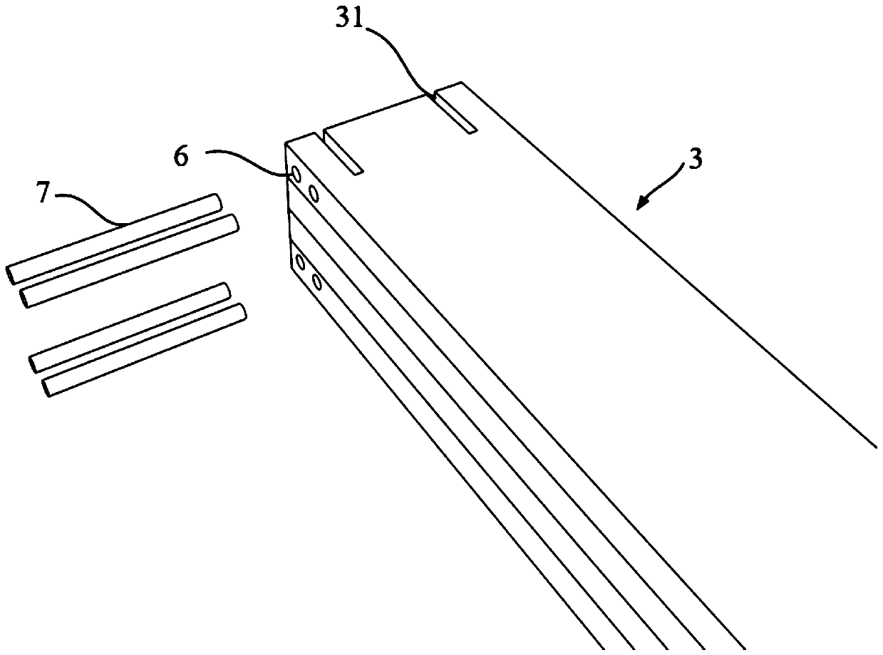 Assembled bamboo/wood beam/column, connection member and disassembling method thereof, and bamboo/wood structure node