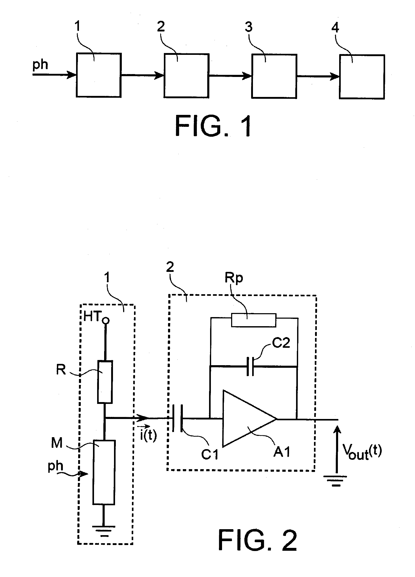 Device for processing a signal delivered by a radiation detector