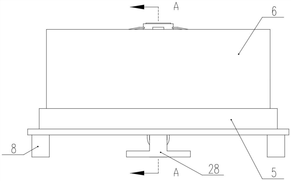 Anti-adhesion crushing device for oil extraction profile controlling and flooding agent and using method thereof